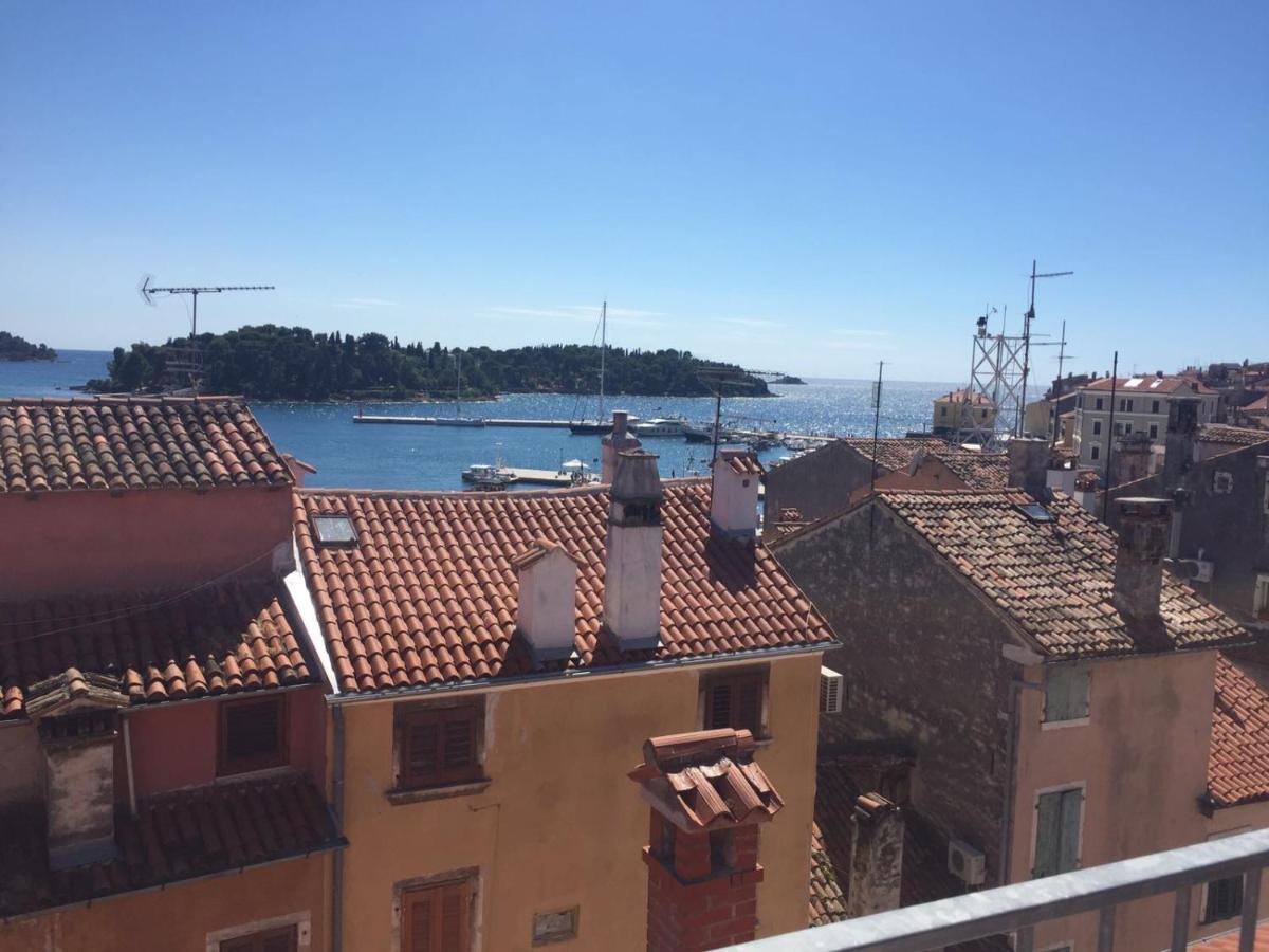 Beautiful Sunsets Over The Roofs Of Rovinj Lägenhet Exteriör bild