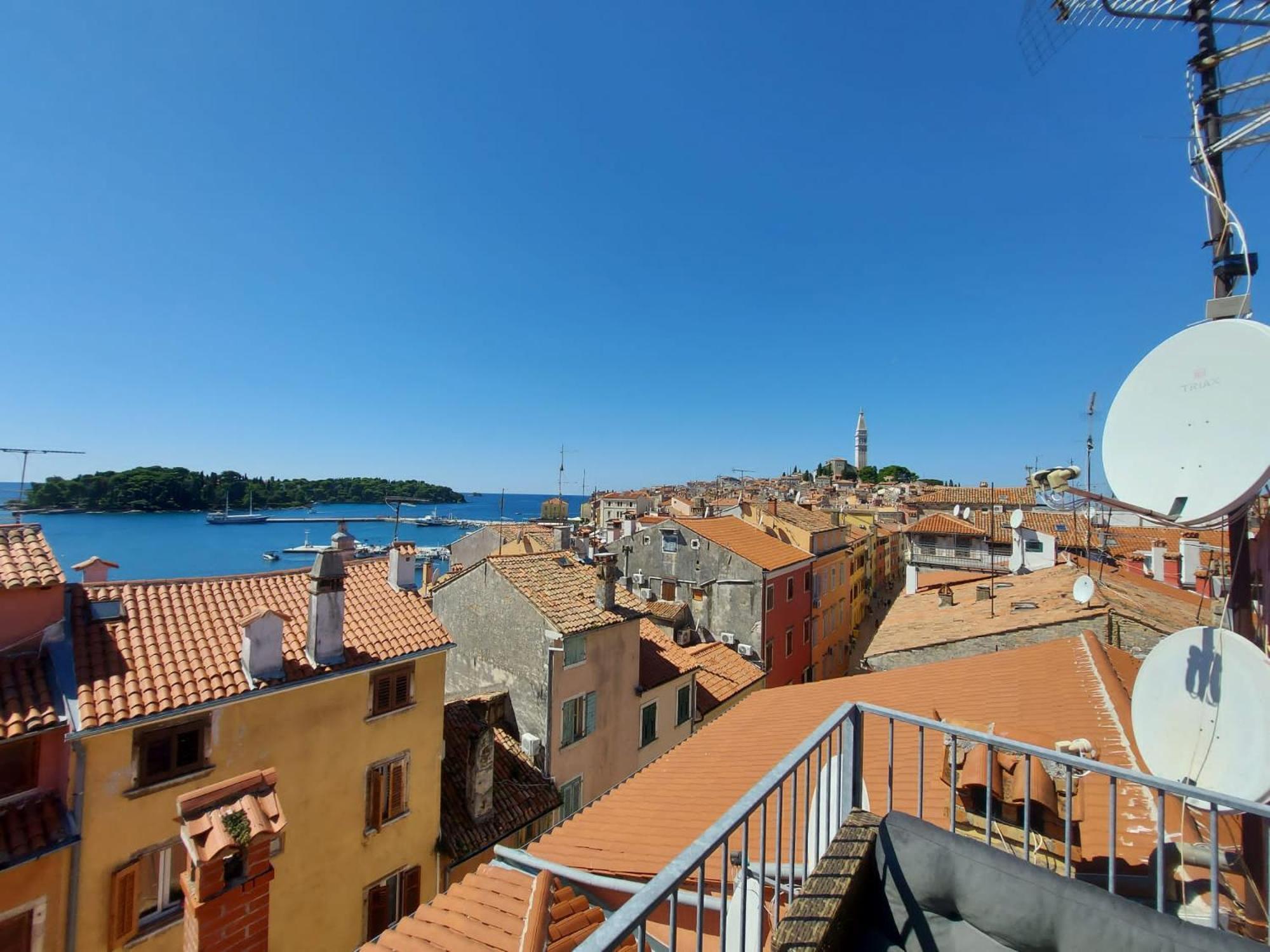 Beautiful Sunsets Over The Roofs Of Rovinj Lägenhet Exteriör bild